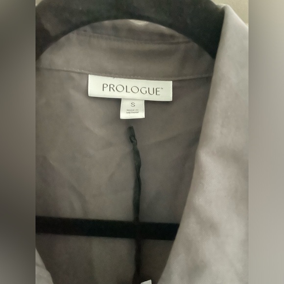 Women’s Two-toned Gray Buttoned Dress - Picture 2 of 5